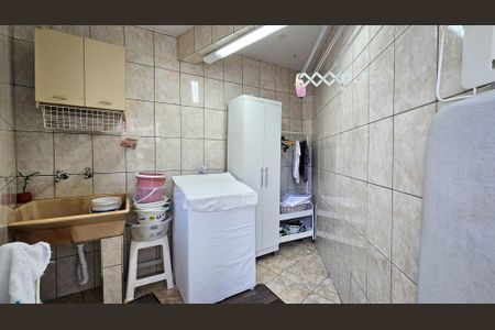 Casa para alugar com 420m², 3 quartos e 4 vagas Casa para alugar com 420m², 3 quartos e 4 vagasÁrea de Serviço