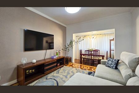 Casa para alugar com 420m², 3 quartos e 4 vagas Casa para alugar com 420m², 3 quartos e 4 vagasSala