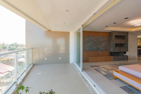 Apartamento à venda com 158m², 2 quartos e 3 vagasSacada