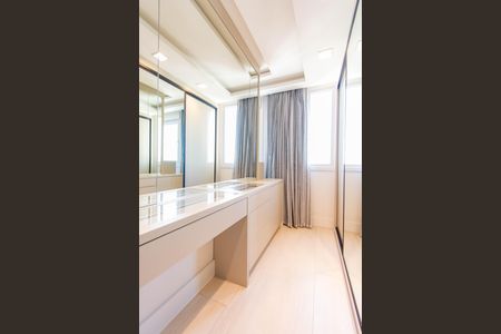 Apartamento à venda com 158m², 2 quartos e 3 vagasBanheiro Suíte 1