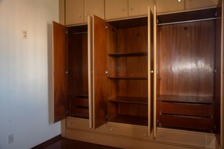 Apartamento à venda com 75m², 3 quartos e 2 vagasQuarto 2