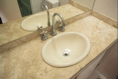 Apartamento à venda com 75m², 3 quartos e 2 vagasBanheiro da Suíte