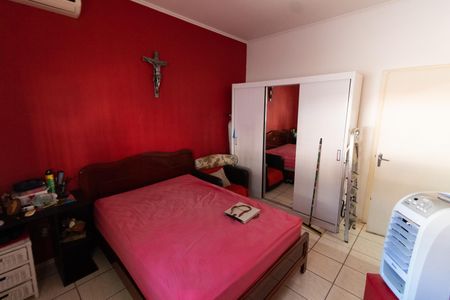 Casa à venda com 140m², 3 quartos e 2 vagasSuíte 