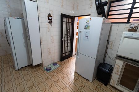 Casa à venda com 140m², 3 quartos e 2 vagasCozinha