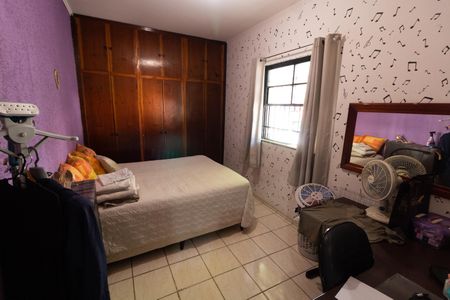 Casa à venda com 140m², 3 quartos e 2 vagasQuarto 2