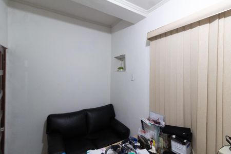 Casa à venda com 140m², 3 quartos e 2 vagasEscritório