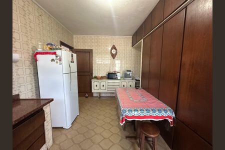 Casa à venda com 170m², 2 quartos e 2 vagasCozinha