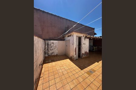 Casa à venda com 170m², 2 quartos e 2 vagasÁrea Externa