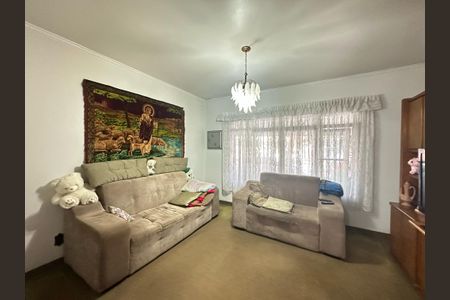 Casa à venda com 170m², 2 quartos e 2 vagasSala