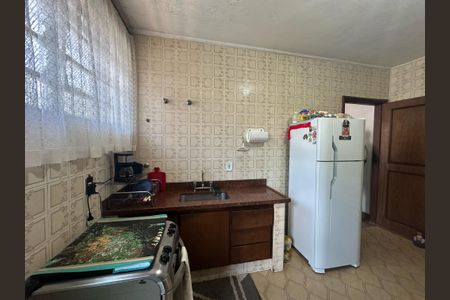 Casa à venda com 170m², 2 quartos e 2 vagasCozinha