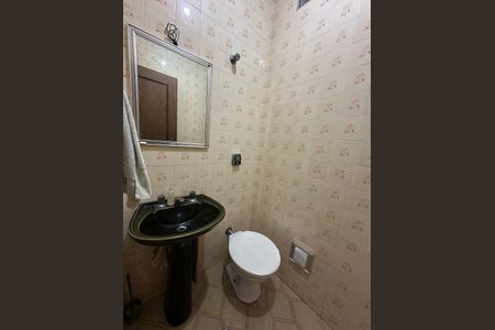 Casa à venda com 170m², 2 quartos e 2 vagasBanheiro