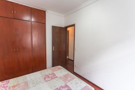 Apartamento à venda com 90m², 3 quartos e 2 vagasQuarto 2