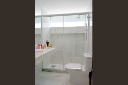 Apartamento à venda com 157m², 2 quartos e 2 vagasBanheiro da Suíte 2