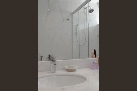 Apartamento à venda com 157m², 2 quartos e 2 vagasBanheiro da Suíte 2