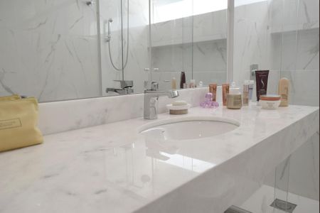 Apartamento à venda com 157m², 2 quartos e 2 vagasBanheiro da Suíte 2