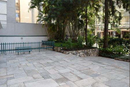 Apartamento à venda com 157m², 2 quartos e 2 vagasÁrea comum - Jardim frontal