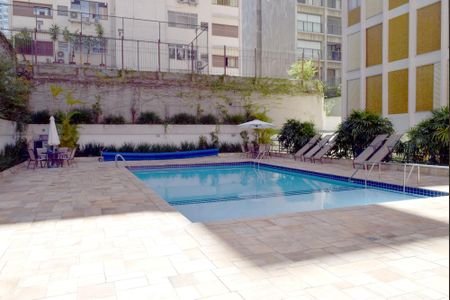 Apartamento à venda com 157m², 2 quartos e 2 vagasÁrea comum - Piscina
