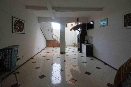 Casa para alugar com 240m², 3 quartos e 2 vagas Casa para alugar com 240m², 3 quartos e 2 vagasÁrea Gourmet