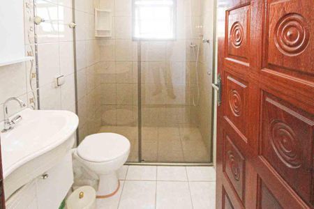 Casa para alugar com 240m², 3 quartos e 2 vagas Casa para alugar com 240m², 3 quartos e 2 vagasBanheiro