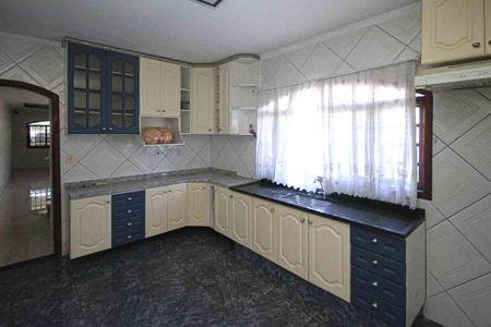 Casa para alugar com 240m², 3 quartos e 2 vagas Casa para alugar com 240m², 3 quartos e 2 vagasCozinha