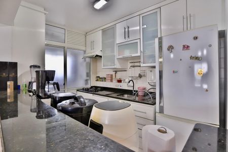 Apartamento à venda com 92m², 3 quartos e 2 vagasCozinha
