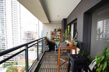 Apartamento à venda com 107m², 2 quartos e 1 vagaVaranda suite 2