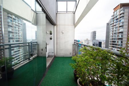 Apartamento à venda com 107m², 2 quartos e 1 vagaVaranda suite 1