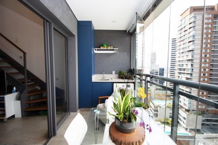 Apartamento à venda com 107m², 2 quartos e 1 vagaVaranda da sala