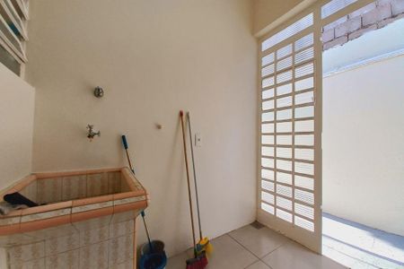 Casa para alugar com 170m², 3 quartos e 2 vagas Casa para alugar com 170m², 3 quartos e 2 vagasÁrea de Serviço