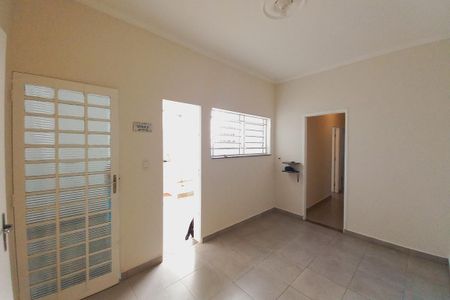 Casa para alugar com 170m², 3 quartos e 2 vagas Casa para alugar com 170m², 3 quartos e 2 vagasSala de Jantar