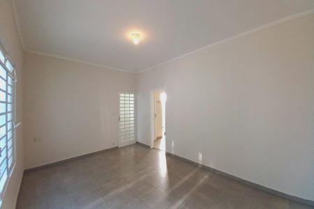 Casa para alugar com 170m², 3 quartos e 2 vagas Casa para alugar com 170m², 3 quartos e 2 vagasSala
