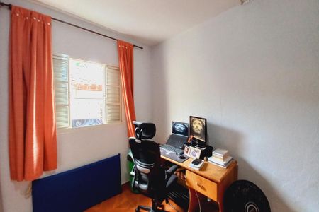 Casa à venda com 172m², 6 quartos e 4 vagas Casa à venda com 172m², 6 quartos e 4 vagasEdícula - Quarto 2