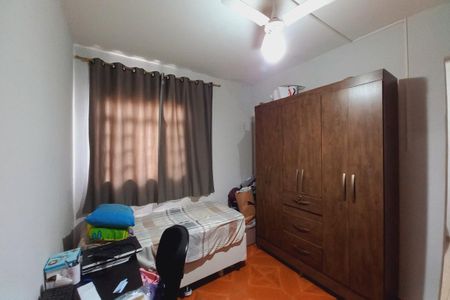 Casa à venda com 172m², 6 quartos e 4 vagas Casa à venda com 172m², 6 quartos e 4 vagasEdícula - Quarto