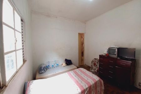 Casa à venda com 172m², 6 quartos e 4 vagas Casa à venda com 172m², 6 quartos e 4 vagasQuarto 4 - Suíte