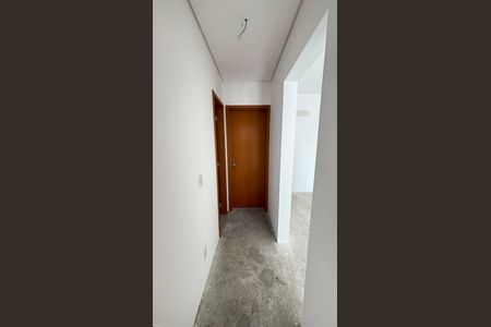 Apartamento à venda com 64m², 2 quartos e 2 vagasCorredor