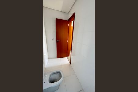 Apartamento à venda com 64m², 2 quartos e 2 vagasBanheiro da Suíte
