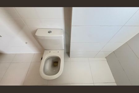 Apartamento à venda com 64m², 2 quartos e 2 vagasBanheiro da Suíte