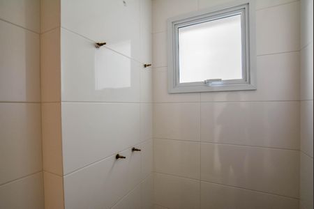 Apartamento à venda com 65m², 2 quartos e 2 vagasBanheiro Corredor