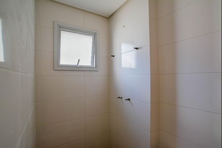 Apartamento à venda com 65m², 2 quartos e 2 vagasBanheiro da Suíte