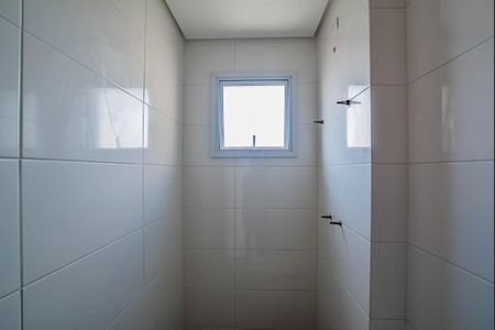 Apartamento à venda com 65m², 2 quartos e 2 vagasBanheiro Corredor