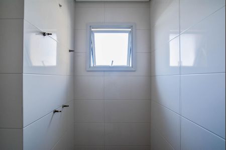 Apartamento à venda com 65m², 2 quartos e 2 vagasBanheiro da Suíte