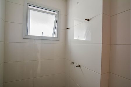 Apartamento à venda com 65m², 2 quartos e 2 vagasBanheiro Corredor