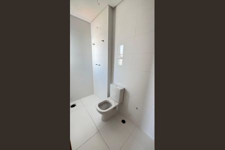 Apartamento à venda com 64m², 2 quartos e 2 vagasBanheiro da Suíte