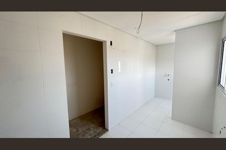 Apartamento à venda com 64m², 2 quartos e 2 vagasCozinha