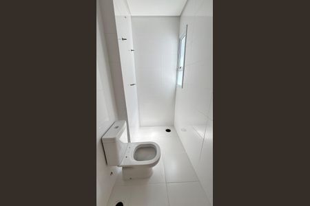 Apartamento à venda com 64m², 2 quartos e 2 vagasBanheiro da Suíte