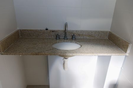 Apartamento à venda com 64m², 2 quartos e 2 vagasBanheiro da Suíte 1