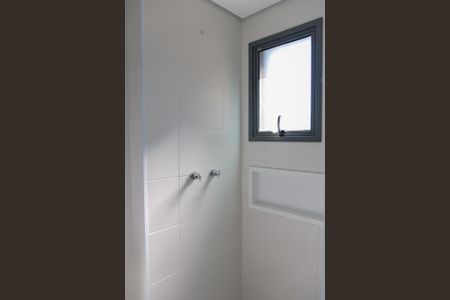 Apartamento à venda com 64m², 2 quartos e 2 vagasBanheiro da Suíte 1