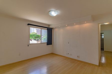 Apartamento para alugar com 67m², 2 quartos e 1 vagaSala