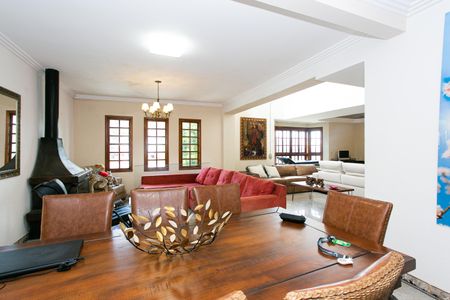 Casa para alugar com 440m², 7 quartos e 7 vagas Casa para alugar com 440m², 7 quartos e 7 vagasSala