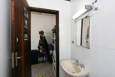 Casa para alugar com 440m², 7 quartos e 7 vagas Casa para alugar com 440m², 7 quartos e 7 vagasEdícula - Banheiro da Suíte